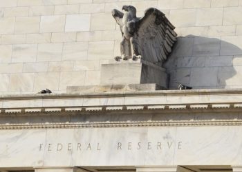 Polymarket See 32% Chance of No Fed Rate Cuts This Year