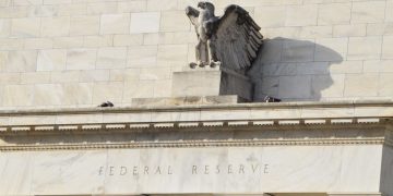 Polymarket See 32% Chance of No Fed Rate Cuts This Year