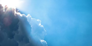 Analyst Keeps Faith In XRP, Targets $288 Despite Price Retreat