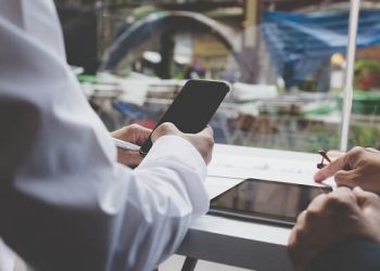 Hex Trust Group launches, USDX, the first native stablecoin on Flare Network