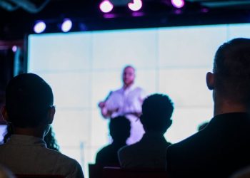 How Blockchain Technology Can Combat the Rising Threat of AI-Generated Deepfakes