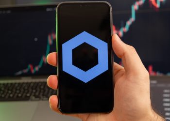 Chainlink soars after DTCC completes major pilot; Bitbot readies for market entry