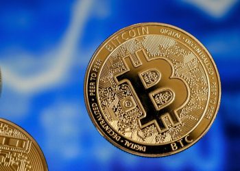 Analyst Pinpoints Critical Support Zone For Bitcoin
