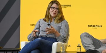 Institutional Investors Unlikely to Be Put Off by Ether (ETH) ETF’s Lack of Staking, 21Shares’ Ophelia Snyder Says