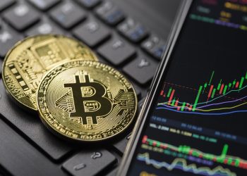 Bitcoin Rejection At $62,498 Signals Bearish Dominance, Here Are Possible Outcomes