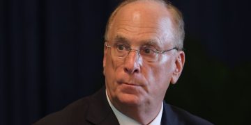 Bitcoin (BTC) Legitimate Asset: BLK CEO Larry Fink