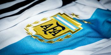 Drake Loses $300K Bitcoin Bet, ARG Fan Token Soars 40%