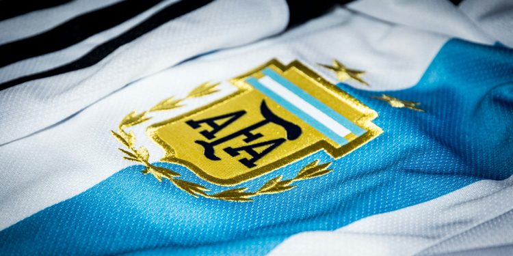 Drake Loses $300K Bitcoin Bet, ARG Fan Token Soars 40%