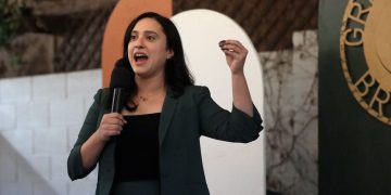 Crypto Candidate in Arizona Is Winning (So Far) Despite Sen. Elizabeth Warren’s Headwinds