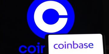 Coinbase ends USDC rewards in EU amid MiCA compliance