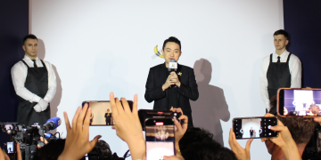 Crypto Entrepreneur Justin Sun Ate a $6.2M Banana Artwork at an Event in Hong Kong