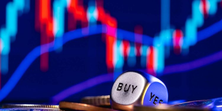 Crypto price prediction: Is Vantard (VTARD) set to outperform Pepe (PEPE)?