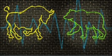 Is BTC Sliding to $75K? Potential Head and Shoulders Pattern Signals Price Crash