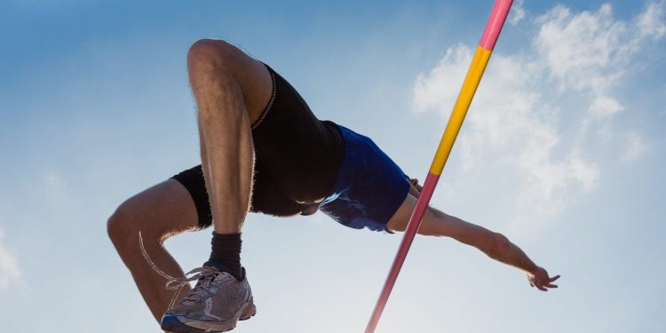 DOGE, Ripple’s XRP Outperform Bitcoin’s (BTC) Price Rebound as Traders Await Key CPI Report