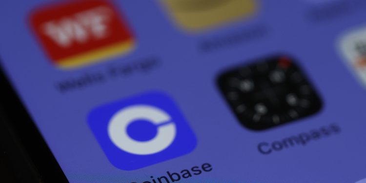 Coinbase (COIN) Files Paperwork To List Solana (SOL), Hedera (HBAR) Futures