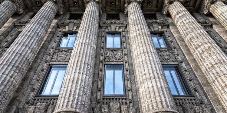 Stablecoin in TradFi, China, Europe to Follow U.S. With Bitcoin Reserve: Wintermute 2025 Predictions