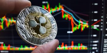 Market analysis hint at XRP and Solana price dip, Dogizen could be a safe haven