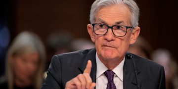 Fed’s Powell Says He’s Also Worried About Debanking That Strained U.S. Crypto