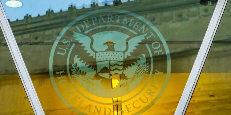 Feds Mistakenly Order Estonian HashFlare Fraudsters to Self-Deport Ahead of Sentencing