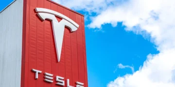 Elon Musk’s Tesla Maintains $1.25B Bitcoin Stake Despite Market Swings