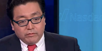 Bitcoiners Slam ETH Uberbull Tom Lee for Fundraising with BTC Logo