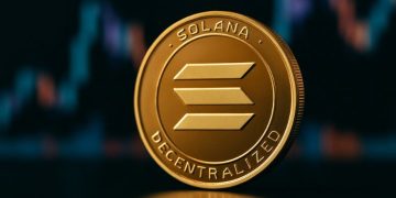 Solana holds near $220 amid 50% drop in daily transactions, ETF hopes fuel bullish sentiment