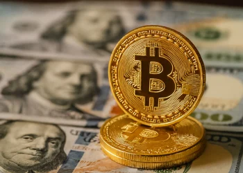 Bitcoin reacts to regional bank stress as yields drop and stocks