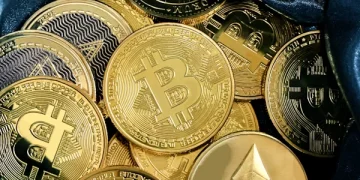 XRP and SOL Options Turn Bullish as BTC and ETH Sentiment