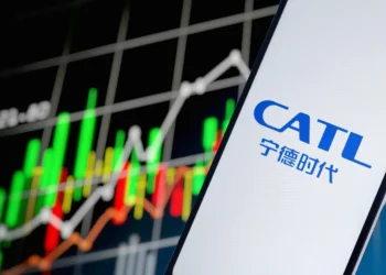 CATL (300750.SZ) Stock: Investors Eye Premium Drop Before Earnings Release