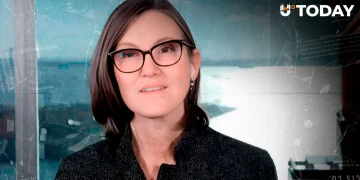 Bitcoin Booster Cathie Wood Welcomes Vanguard Investors