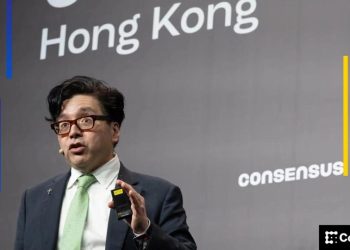 Tom Lee says crypto sentiment is as poor as 2018 and 2022 bottoms