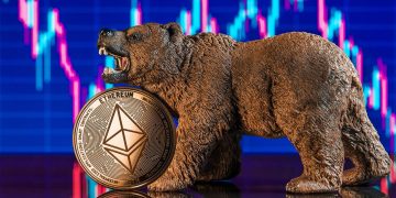 Ethereum weakens after Bitcoin plunge, downside risks build