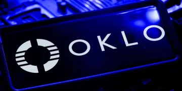 Oklo Stock Surges 30% on White House Space Nuclear Push – Time to Buy?