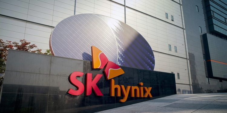 SK Hynix vs Micron: Which AI Memory Stock Is the Better Buy Right Now?