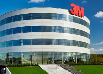 3M (MMM) Stock Rises 8% as Microsoft Deal and Q2 Beat Fuel Momentum