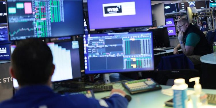 With MSTR concerns assuaged, look to traditional signals around BTC