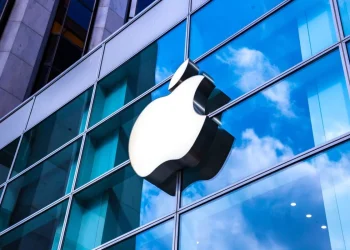 Why Apple (AAPL) Stock Is Winning the AI Race Without Spending a Fortune