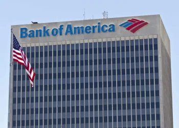 Bank of America (BAC) Stock: Falls as Bank Expands Middle Market Investment Banking Team