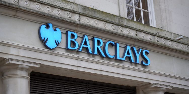 Barclays (BARC) Stock Drops 4% Despite Beating Profit Forecasts and Raising Guidance
