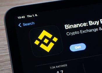 Binance Launches $800K XRP Airdrop for RLUSD Holders With Weekly Rewards