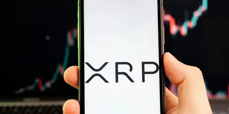 XRP Price Paradox: Why Ripple Is Expanding but Bollinger Bands Predict Sideways Lockup Until 2028