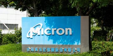 Micron (MU) Stock Jumps 7% After Unveiling $250 Billion U.S. Chip Expansion