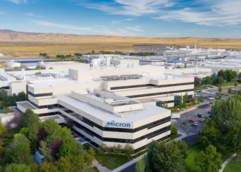 Apple Wants Chinese Chips. Micron Says No. Trump Has to Pick a Side.