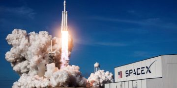 SpaceX (SPCX) Stock: Rise as Falcon 9 Successfully Deploys 24 Starlink Satellites