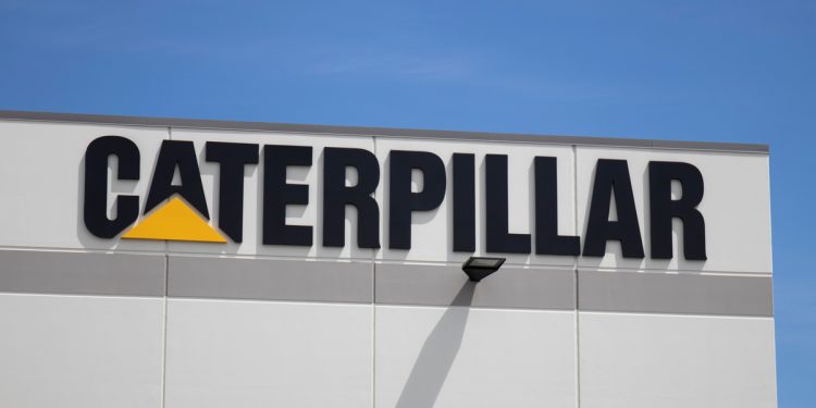 Caterpillar (CAT) Stock: Slide Despite $10M Illinois Workforce Plan