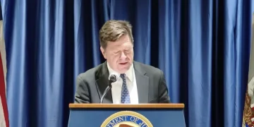 Former SEC Boss Behind Ripple Lawsuit Sworn In as Intelligence Chief