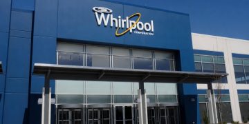 Whirlpool (WHR) Stock; Faces $1.4 Billion Cash Challenge as EBIT Plunges 69%