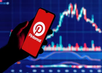 Pinterest (PINS) Stock; Surges 5% as Strong Earnings Beat and AI Push Boost Investor Confidence