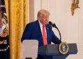 Elizabeth Warren, Richard Blumenthal Urge SEC to Investigate Trump Memecoin Over ‘Rug Pull’ Concerns