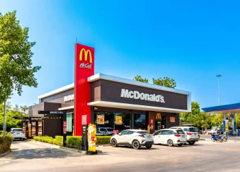 McDonald’s (MCD) Stock Falls to Near 4-Year Low After Investor Day – Time to Buy?